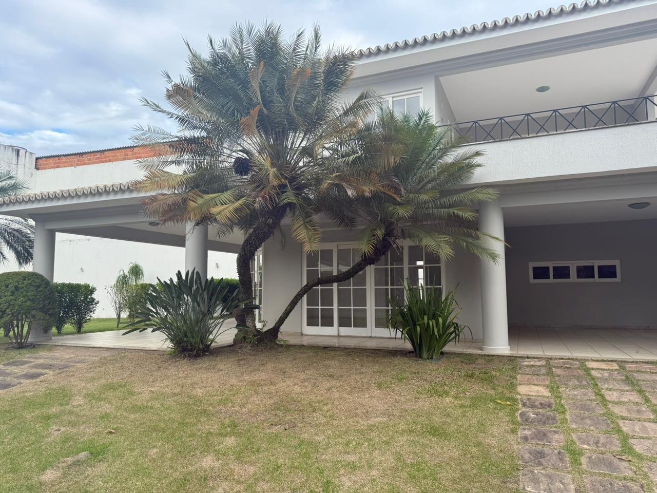 CASA EM CONDOMÍNIO NO CENTRO